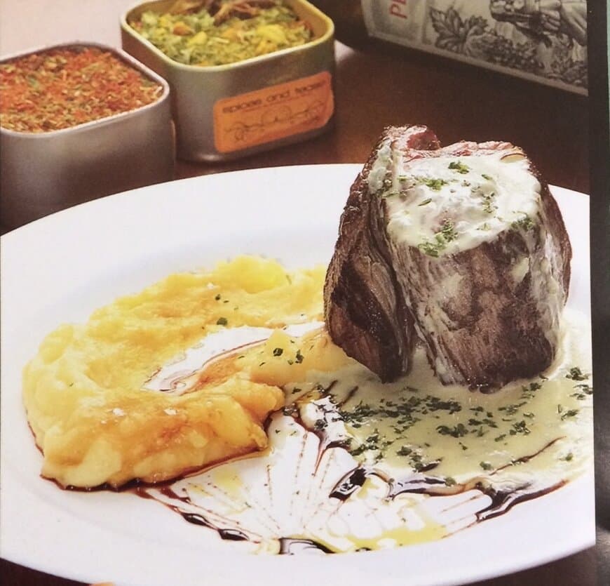 Tournedos con salsa de gorgonzola, muselina de patata y trufa